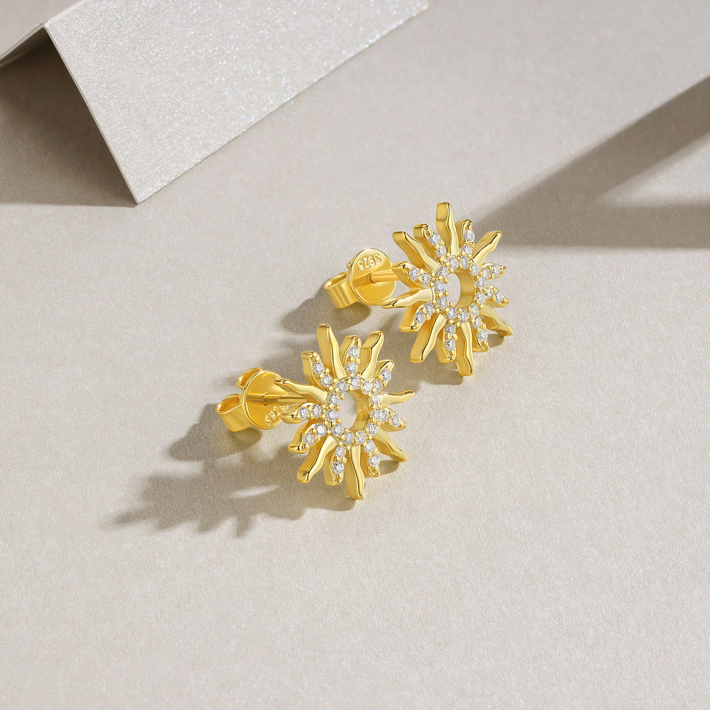 Top-quality Moissanite Luxury And Fashionable Light Luxury Jewelry Silver Stud Earrings S925 Silver Electroplated Gold