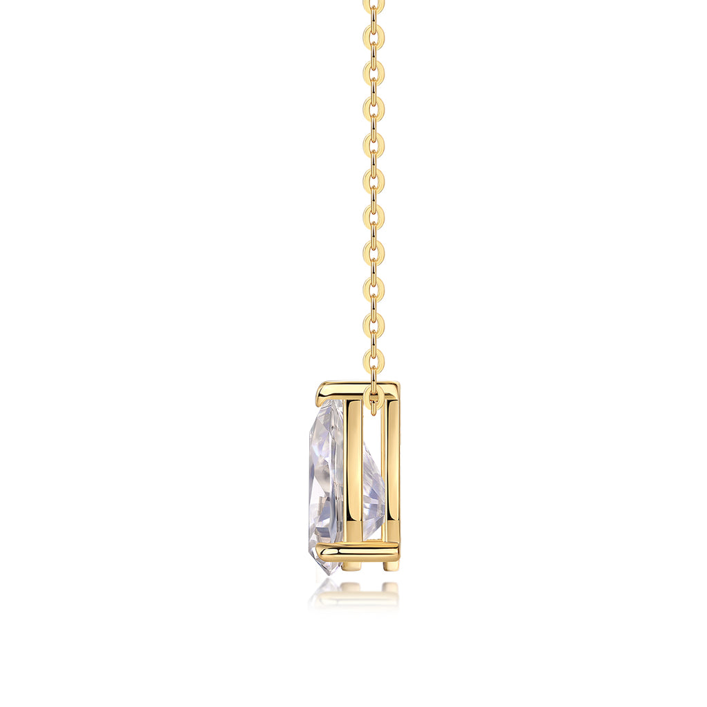 Under The Moon - A Fashionable And Trendy Necklace Pendant Set With Pear-shaped Top-quality Moissanite S925 In Silver And Gold-plated. It Can Be Tested With A Diamond Pen