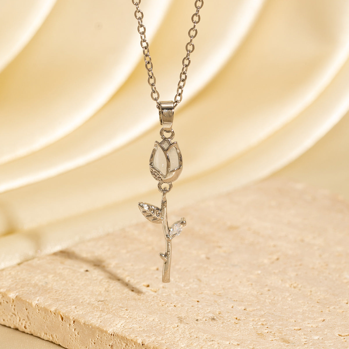 Necklace With A Personalized Tulip Flower Design
