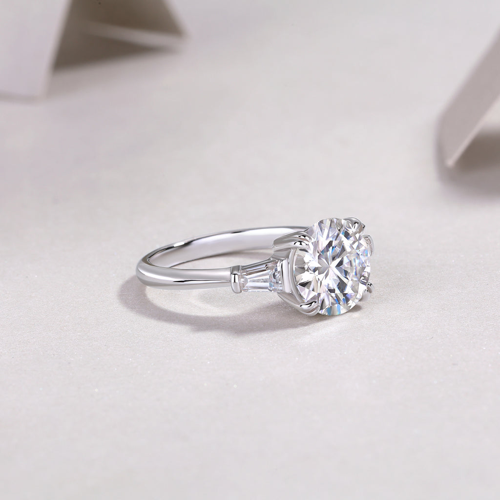 The Glorious Path - A Wedding Ring Set With Top-quality Octagonal Moissanite S925 In Silver And Platinum-plated. The Ring Can Be Inspected With A Diamond Pen