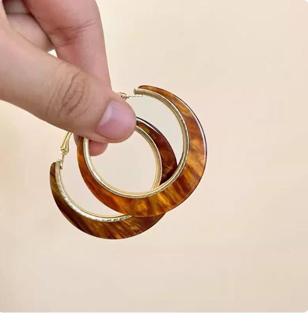 Sophisticated Silver Geometric Irregular Resin Heart Earrings