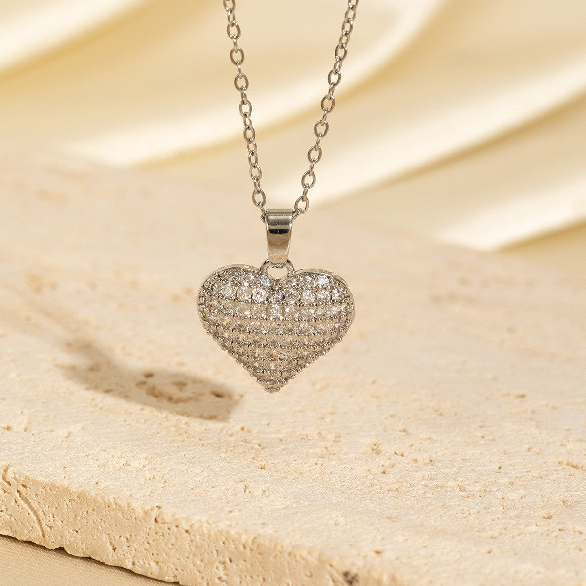 Light-luxury Vintage Micro-pave Zircon Heart Sweater Chain