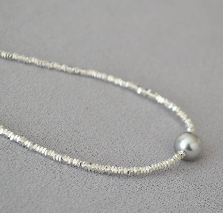 Womens Sparkling Minimalist Beaded Short Necklace