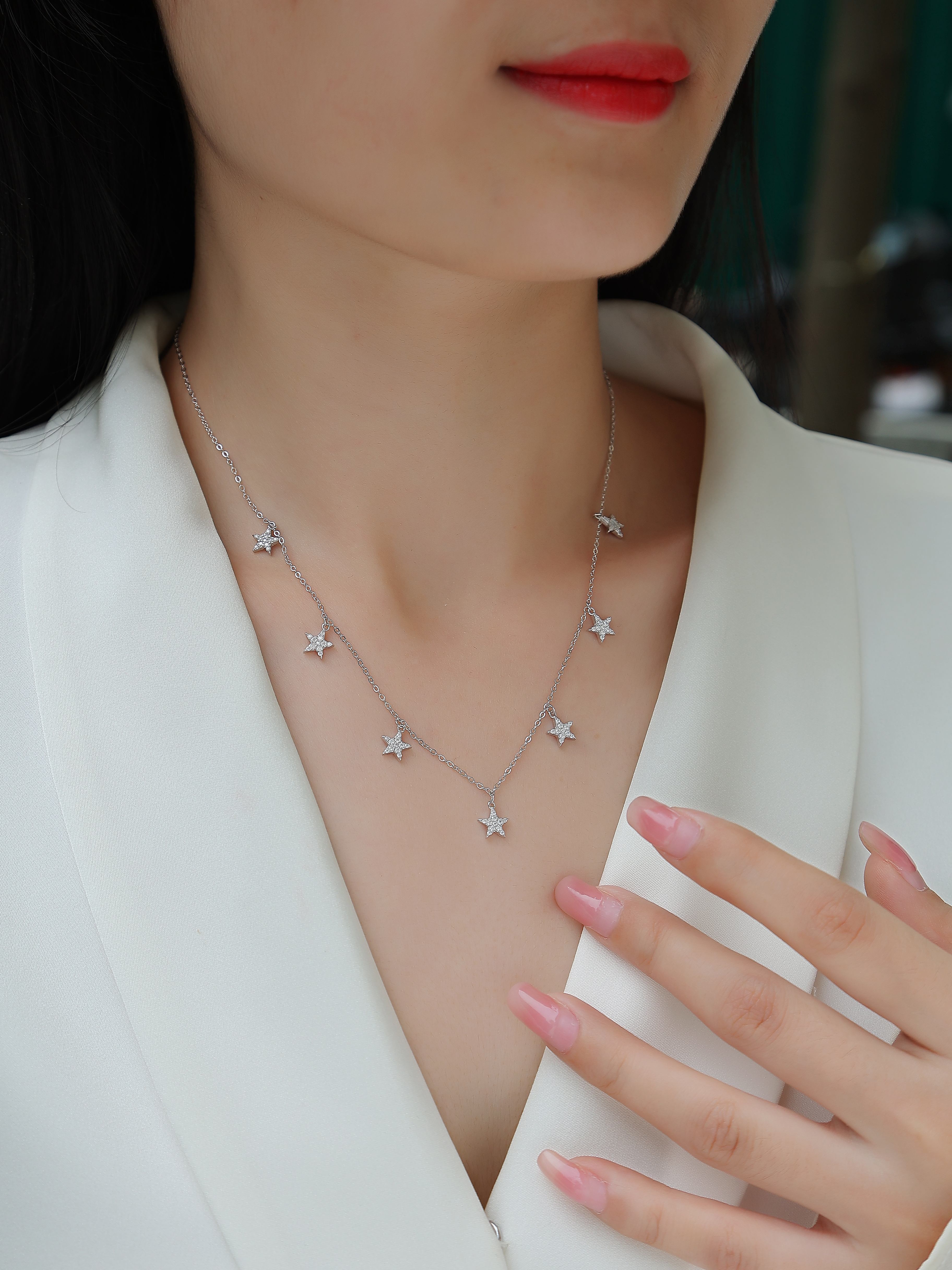 Star Love - A Fashionable And Light Luxury Jewelry Pendant Necklace Set With Top-quality Moissanite, S925 Silver Plated Platinum