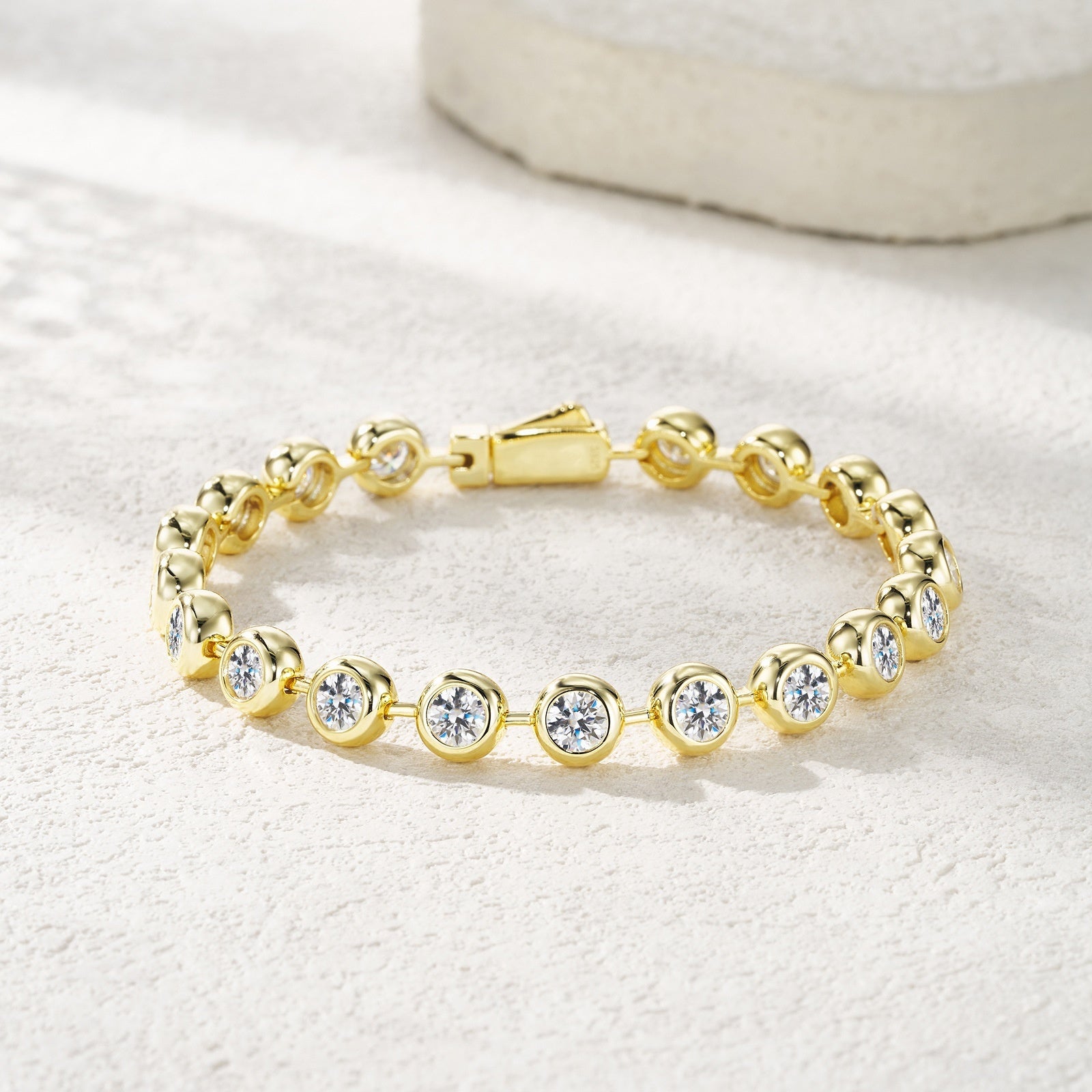 Luxurious Bracelet That Adds A Touch Of High-end Elegance To Any Look