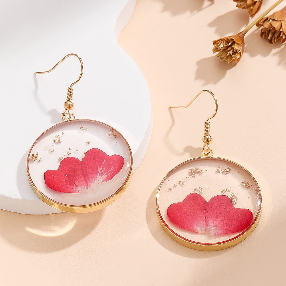 Fresh And Stylish Resin Daisy Earrings With Preserved Flowers A Unique Statement Piece