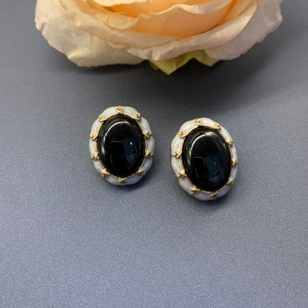 Vintage Black Disc Black And White Earrings