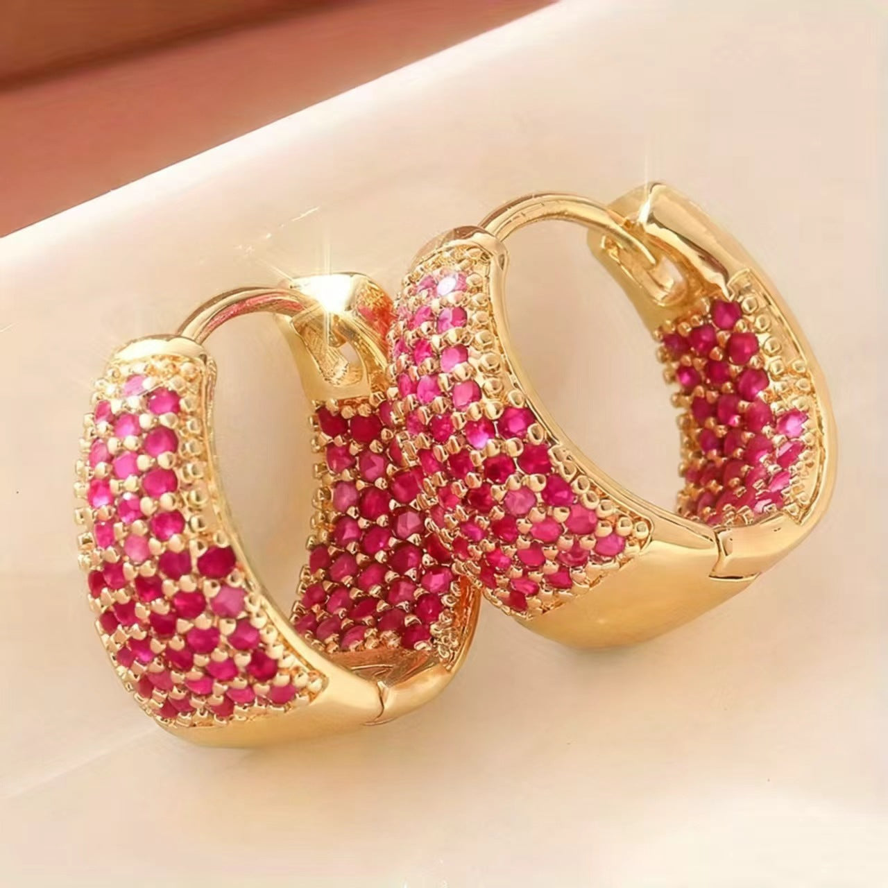 Waterdrop-shaped Vibrant And Elegant Earrings With 18K Gold Plating On Copper