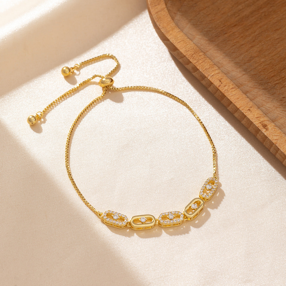 Fashionable, Versatile Bracelet For Women