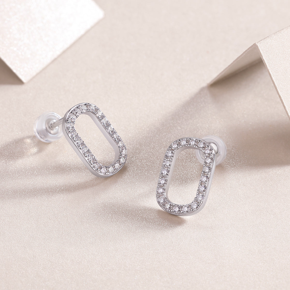 Return To Simplicity - Top-quality Moissanite Luxury And Fashionable Light Luxury Jewelry, Silver Stud Earrings S925, Silver-plated Platinum