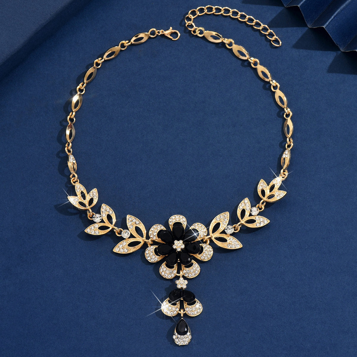 Black Rhinestone Necklace With Hollow-out Zinc Alloy Flowers