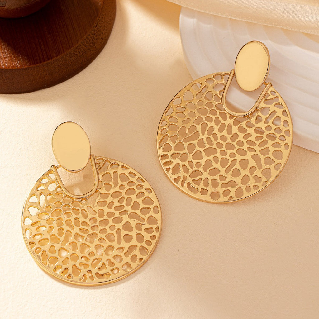 Geometric Fashion Charm Round Hollow Women's Earrings